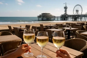Proosten met zeezicht: zo vind je jouw perfecte terras in Scheveningen